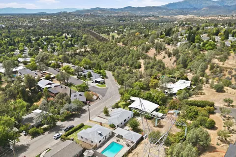 View/Area - 1750 Barbara Rd, Redding, CA 96003 photo 5 of 6
