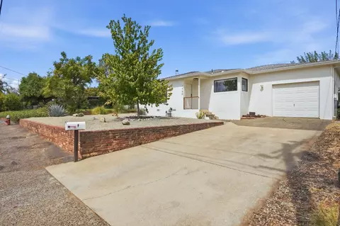 Exterior - 1750 Barbara Rd, Redding, CA 96003 photo 2 of 11