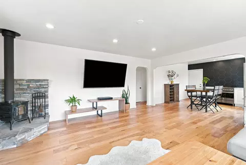 Living - 1750 Barbara Rd, Redding, CA 96003 photo 4 of 4