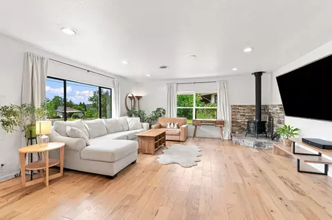 Living - 1750 Barbara Rd, Redding, CA 96003 photo 3 of 4