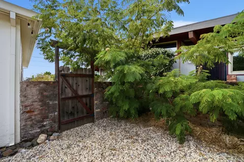 Exterior - 1750 Barbara Rd, Redding, CA 96003 photo 11 of 11
