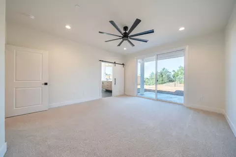 Bedroom - 4870 Dandelion Dr, Redding, CA 96002 photo 6 of 7