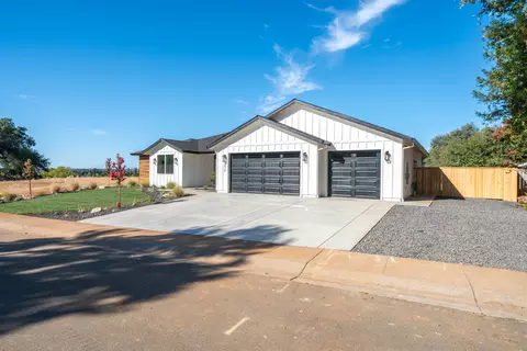 Exterior - 4870 Dandelion Dr, Redding, CA 96002 photo 3 of 17