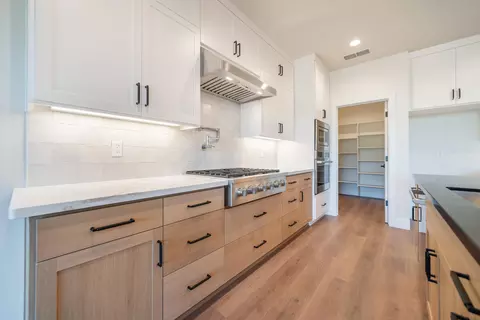 Kitchen - 4870 Dandelion Dr, Redding, CA 96002 photo 7 of 7