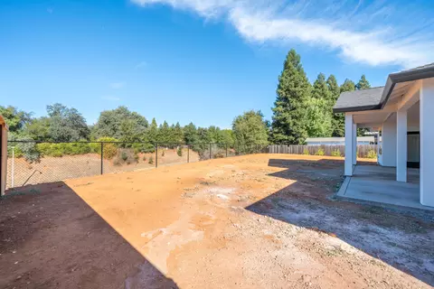 Exterior - 4870 Dandelion Dr, Redding, CA 96002 photo 11 of 17