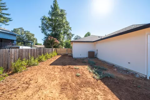 Exterior - 4870 Dandelion Dr, Redding, CA 96002 photo 12 of 17