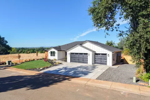 Exterior - 4870 Dandelion Dr, Redding, CA 96002 photo 15 of 17