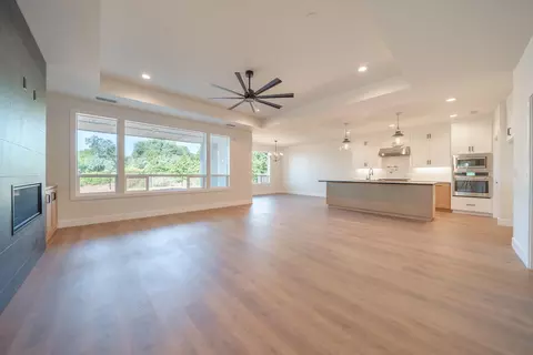 Living - 4870 Dandelion Dr, Redding, CA 96002 photo 1 of 4