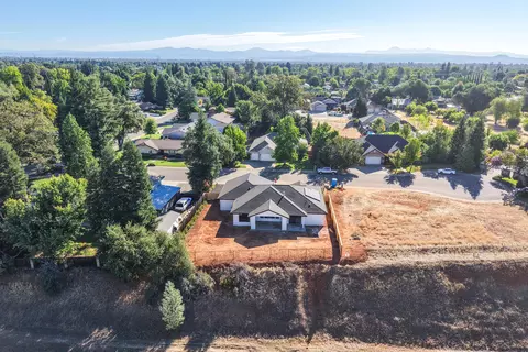 View/Area - 4870 Dandelion Dr, Redding, CA 96002 photo 1 of 2