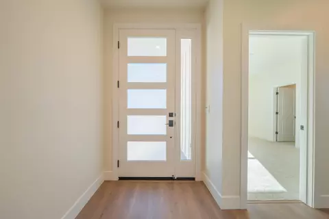 Entry Way - 4870 Dandelion Dr, Redding, CA 96002 photo 2 of 3