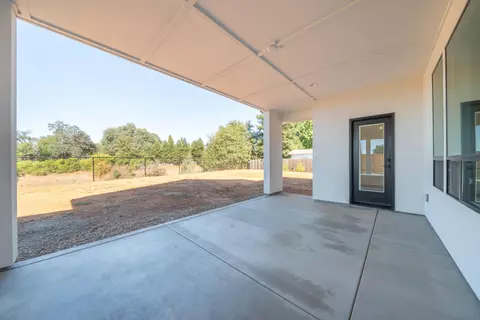 Exterior - 4870 Dandelion Dr, Redding, CA 96002 photo 4 of 17