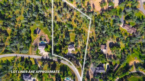 View/Area - 8725 Landmark Cir, Redding, CA 96001 photo 2 of 2