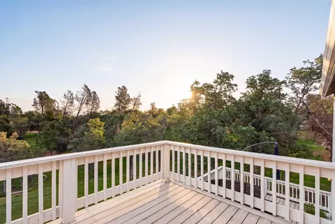 Exterior - 8725 Landmark Cir, Redding, CA 96001 photo 5 of 11