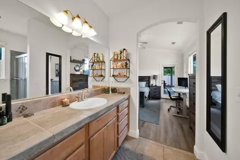 Entry Way - 4178 Sunflower Dr, Redding, CA 96001 photo 5 of 6