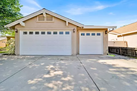 Exterior - 4178 Sunflower Dr, Redding, CA 96001 photo 2 of 7