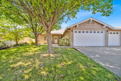Exterior - 4178 Sunflower Dr, Redding, CA 96001 photo 3 of 7