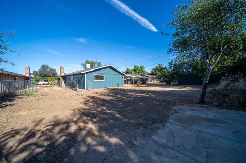 Exterior - 1458 Hemlock Ave, Anderson, CA 96007 photo 7 of 7