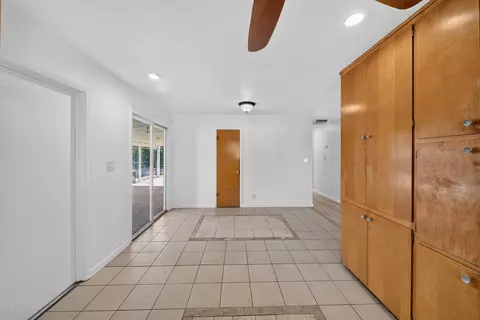 Entry Way - 1458 Hemlock Ave, Anderson, CA 96007 photo 1 of 1