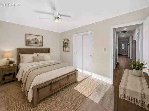 Bedroom - 1458 Hemlock Ave, Anderson, CA 96007 photo 5 of 6