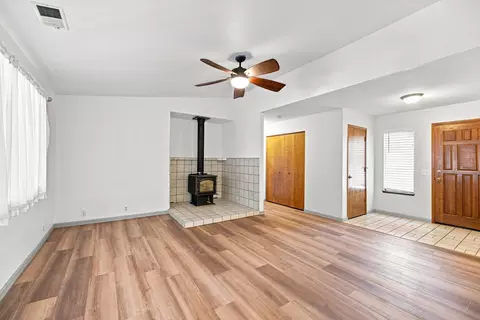 Living - 1437 Casa Vereda Way, Redding, CA 96003 photo 2 of 3