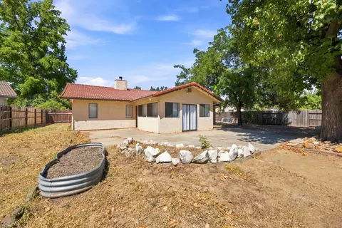 Exterior - 1437 Casa Vereda Way, Redding, CA 96003 photo 10 of 14
