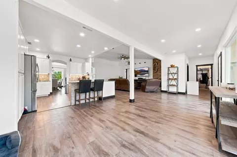 Entry Way - 11970 Quartz Hill Rd, Redding, CA 96003 photo 1 of 1