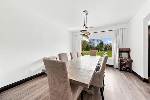 Dining - 11970 Quartz Hill Rd, Redding, CA 96003 photo 1 of 1