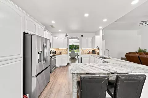 Kitchen - 11970 Quartz Hill Rd, Redding, CA 96003 photo 3 of 12