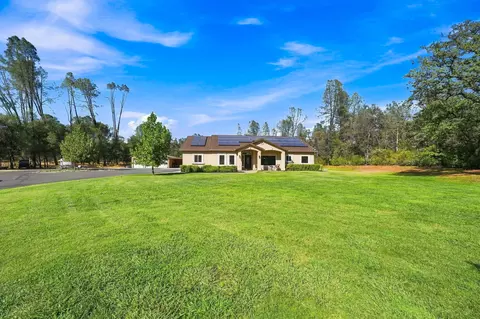 Exterior - 11970 Quartz Hill Rd, Redding, CA 96003 photo 16 of 17