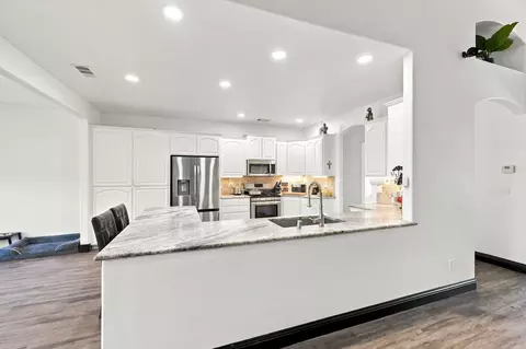 Kitchen - 11970 Quartz Hill Rd, Redding, CA 96003 photo 1 of 12