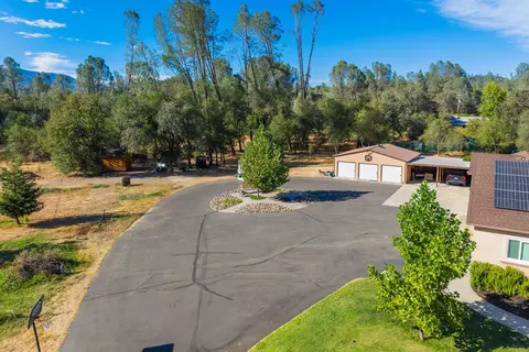 View/Area - 11970 Quartz Hill Rd, Redding, CA 96003 photo 2 of 11