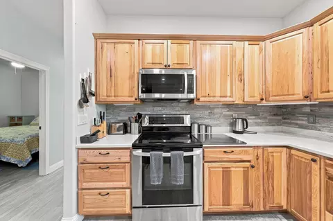 Kitchen - 11970 Quartz Hill Rd, Redding, CA 96003 photo 11 of 12