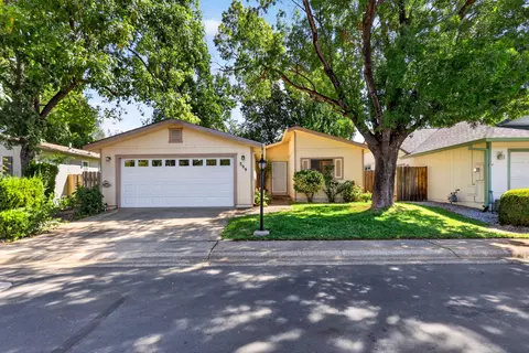 Exterior - 399 Yolla Bolly Trl, Redding, CA 96003 photo 2 of 9
