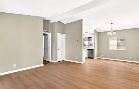 Living - 399 Yolla Bolly Trl, Redding, CA 96003 photo 3 of 4