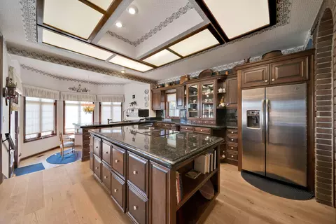 Kitchen - 1744 N Bechelli Ln, Redding, CA 96002 photo 6 of 7