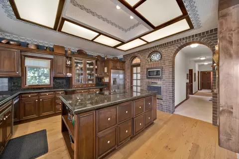 Kitchen - 1744 N Bechelli Ln, Redding, CA 96002 photo 3 of 7