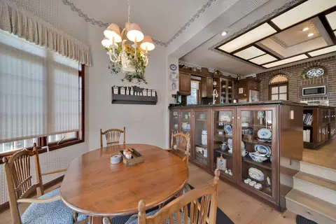 Dining - 1744 N Bechelli Ln, Redding, CA 96002 photo 3 of 4