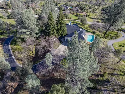 View/Area - 15189 Mountain Shadows Dr, Redding, CA 96001 photo 4 of 4