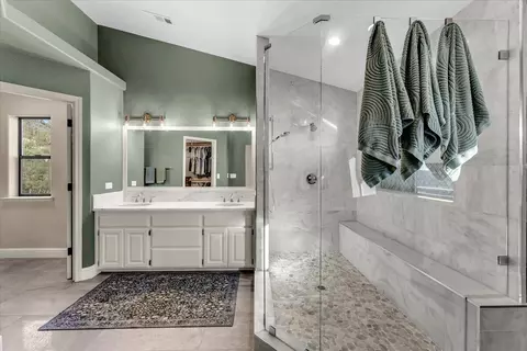 Bath - 15189 Mountain Shadows Dr, Redding, CA 96001 photo 1 of 1