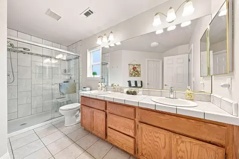 Bath - 3140 Copper Creek Dr, Redding, CA 96002 photo 1 of 3