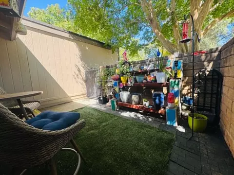 Exterior - 1902 Bechelli Ln, Redding, CA 96002 photo 3 of 17