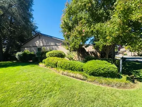 Exterior - 1902 Bechelli Ln, Redding, CA 96002 photo 15 of 17