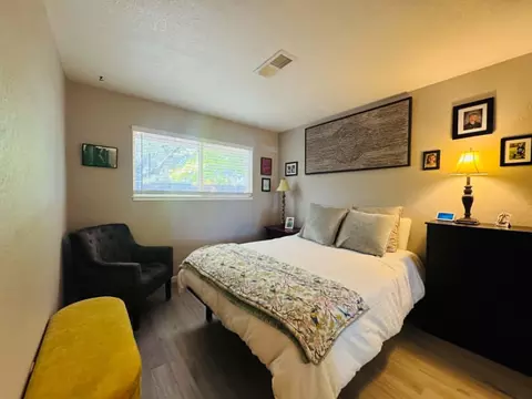 Bedroom - 1902 Bechelli Ln, Redding, CA 96002 photo 1 of 4
