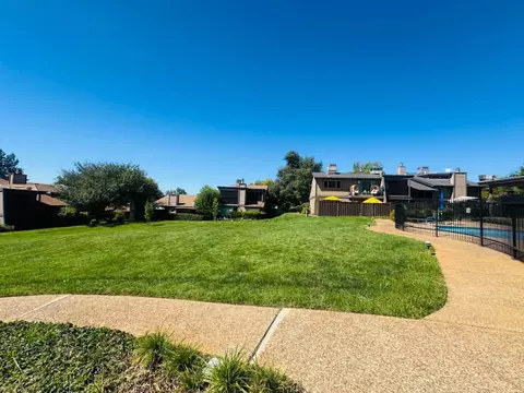 Exterior - 1902 Bechelli Ln, Redding, CA 96002 photo 10 of 17