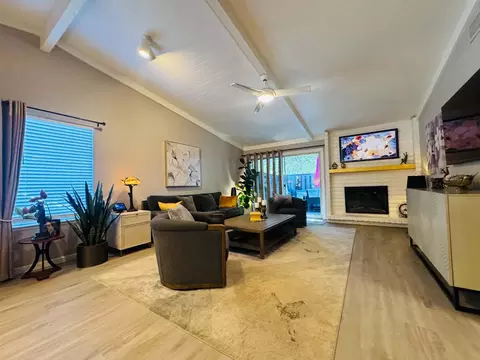 Living - 1902 Bechelli Ln, Redding, CA 96002 photo 1 of 3