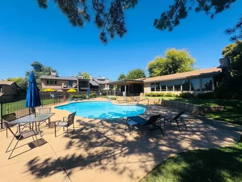 Exterior - 1902 Bechelli Ln, Redding, CA 96002 photo 8 of 17