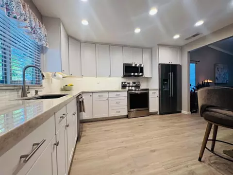 Kitchen - 1902 Bechelli Ln, Redding, CA 96002 photo 1 of 2