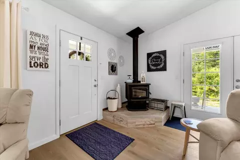 Entry Way - 5100 Echo Ln, Bayside, CA 95524 photo 1 of 2