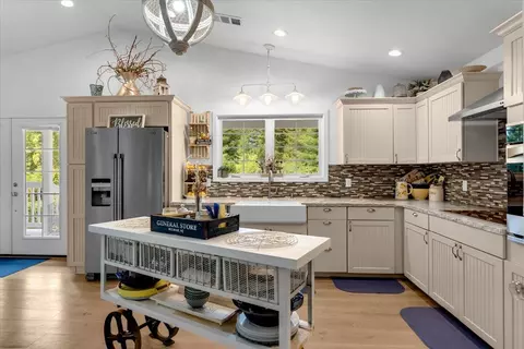 Kitchen - 5100 Echo Ln, Bayside, CA 95524 photo 1 of 4