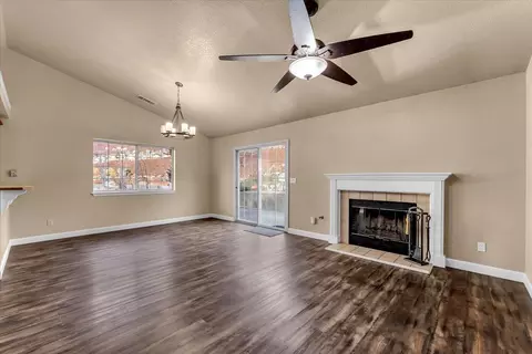 662 Ansley Ct, Redding, CA 96003 photo 7